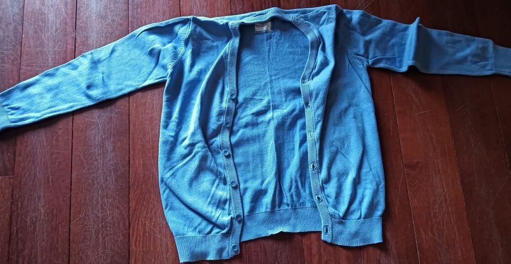 Casaco azul leve e fresco