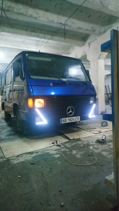Мерседес мб100 повністю зробленна є лебідка затягувати в буду