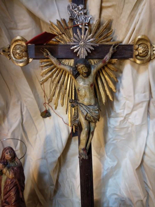 Crucifixo calvário com nossa senhora  séc xvlll