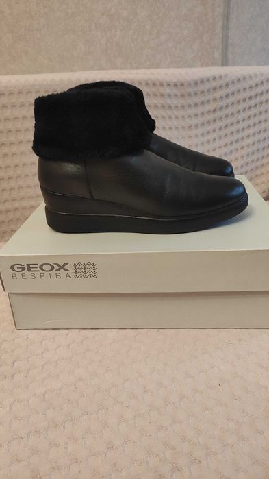 Geox жіночі шкіряні демі черевики 39р.