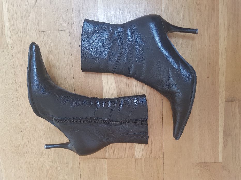 buty damskie krótkie czarne - skóra 36