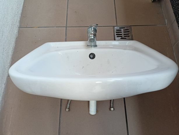 Umywalka łazienkowa 50cm