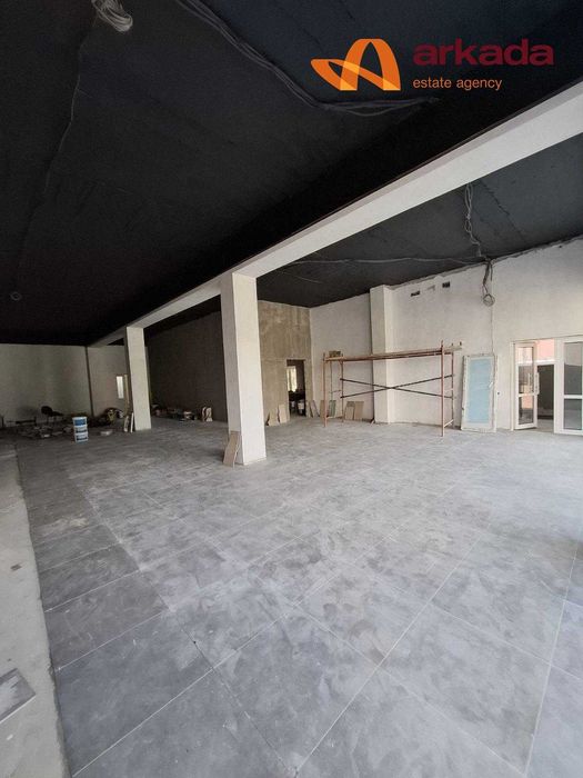 Здається в оренду комерційне фасадне приміщення в м. Калуш 220м2.