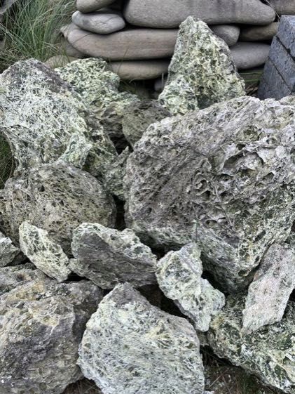 GREEN SPAGHETTI WAPIEŃ ZIELONY Kamień Naturalny do Akwarium Malawi