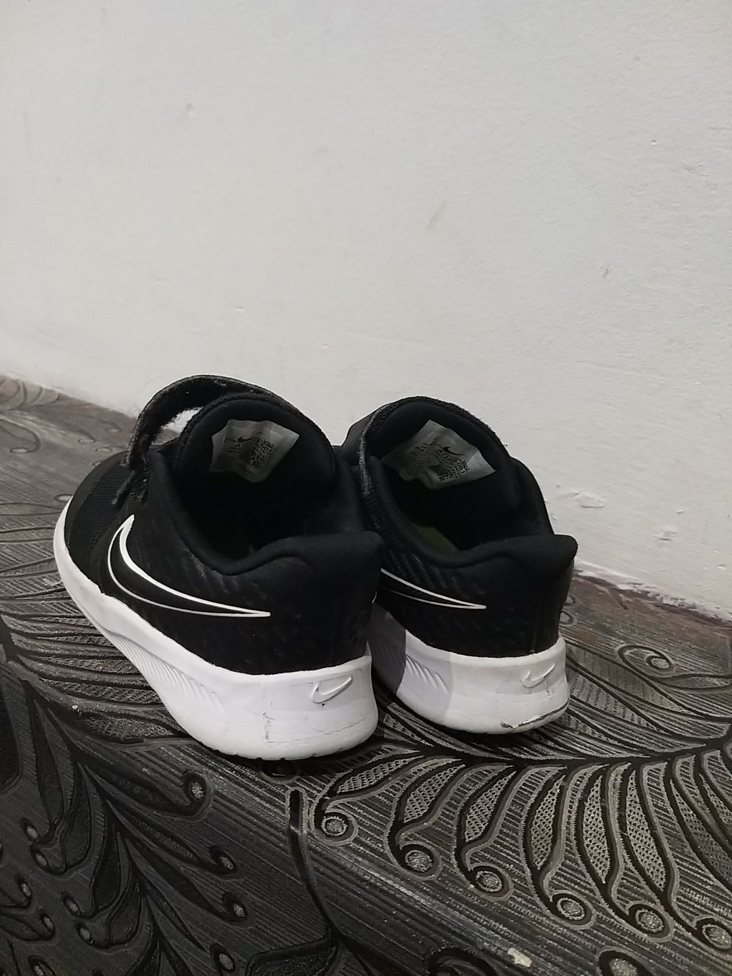 Buciki adidasy czarne Nike Star Runner 22