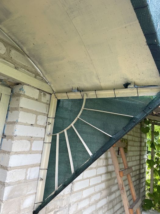 Козирок дашок навісний