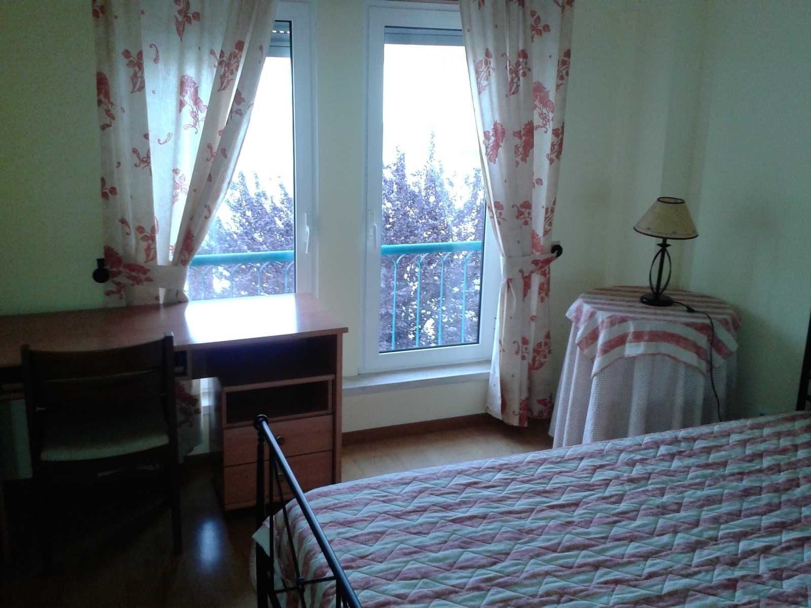 Arrenda 2 Quartos com WC privado (Universidade FCT - Monte Caparica )