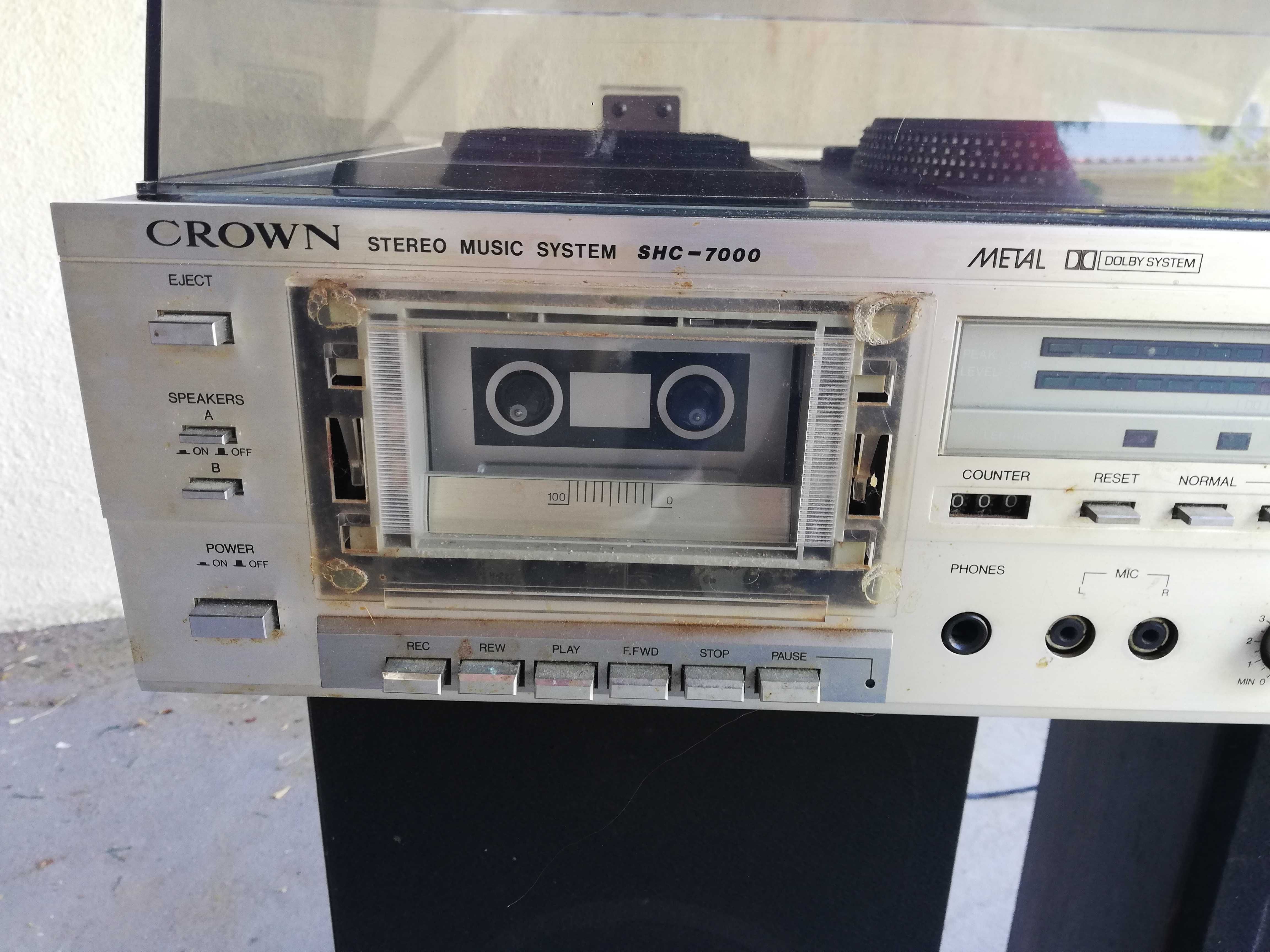 Rádio / Gira-Discos / Gravador de Cassetes Crown SHC 7000