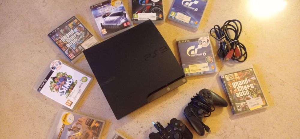 Play Station 3 em ótimas condições
