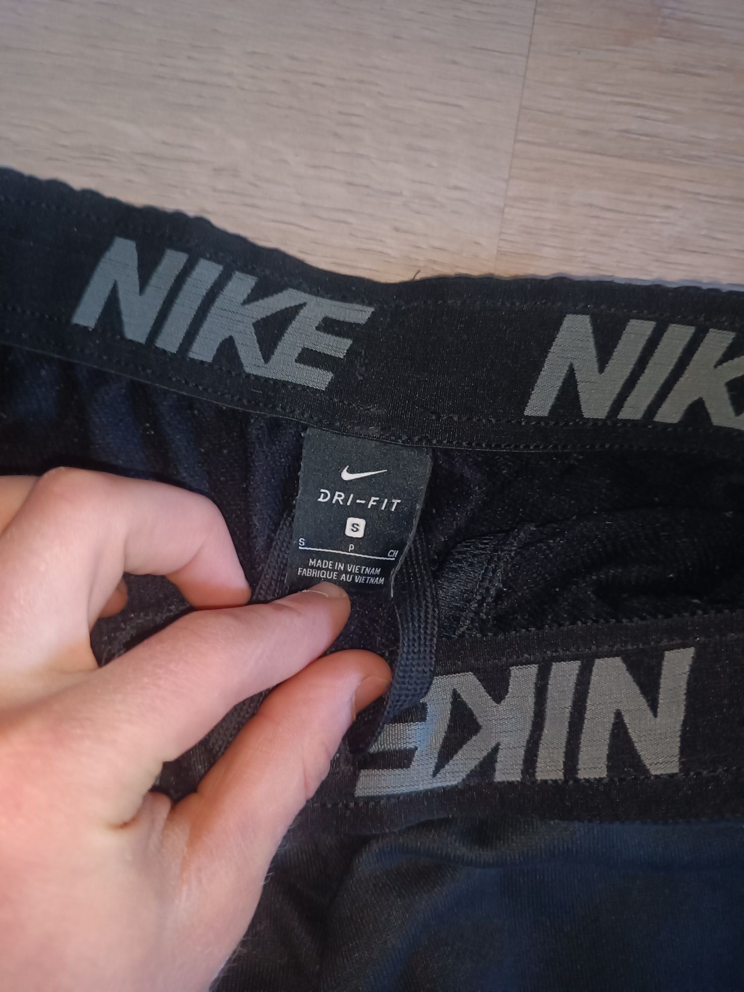 Спортивные штаны Nike Dri-Fit
