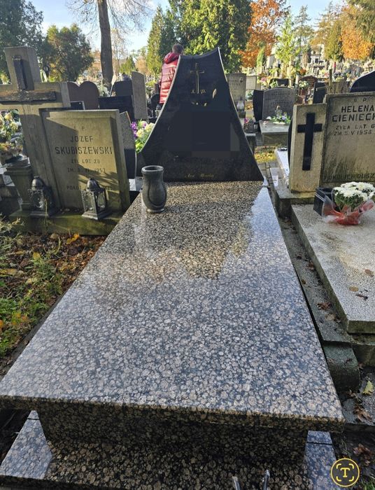 Sprzątanie grobów. Dbamy Pamiętamy