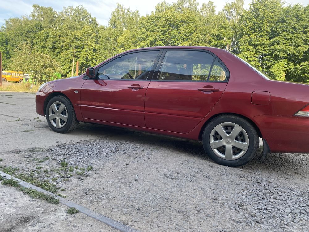 Mitsubishi Lanser