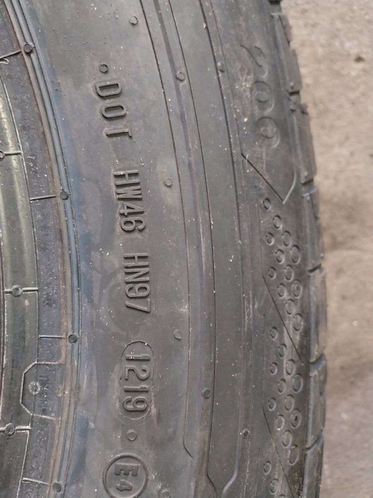 4x 235/65R16C Continental ContiVanContact 200