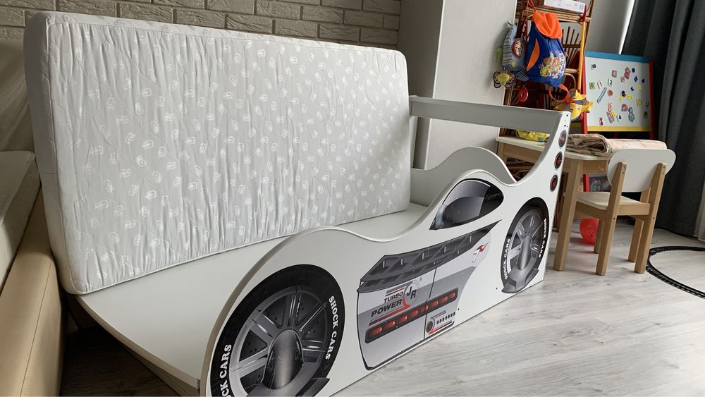 Дитяче ліжко машина