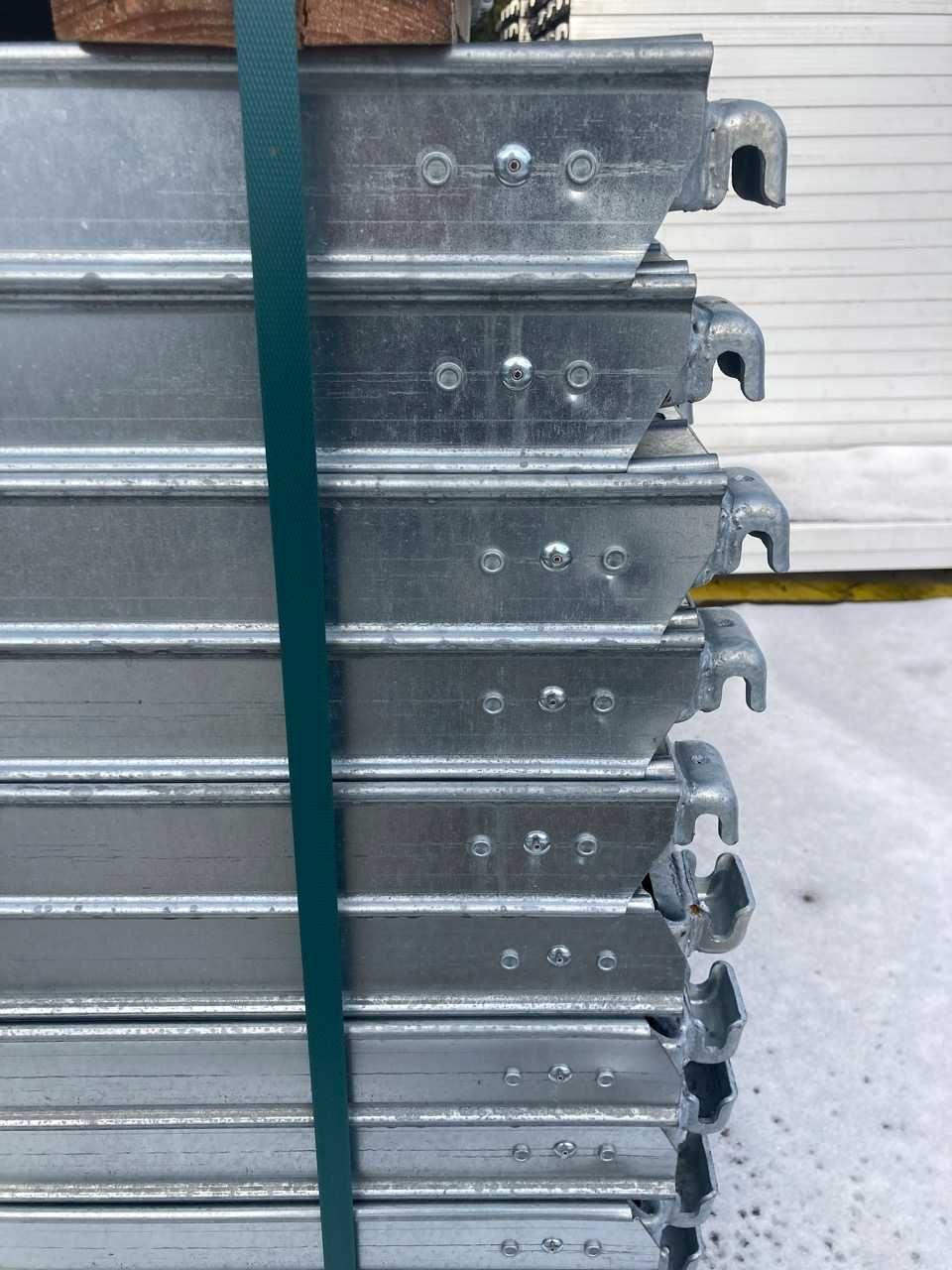 Rusztowanie rusztowania modułowe 97 m2 typ Altrad Rotax choinkowe
