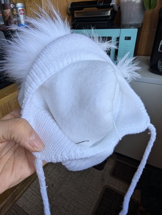Зимова шапка на дівчинку