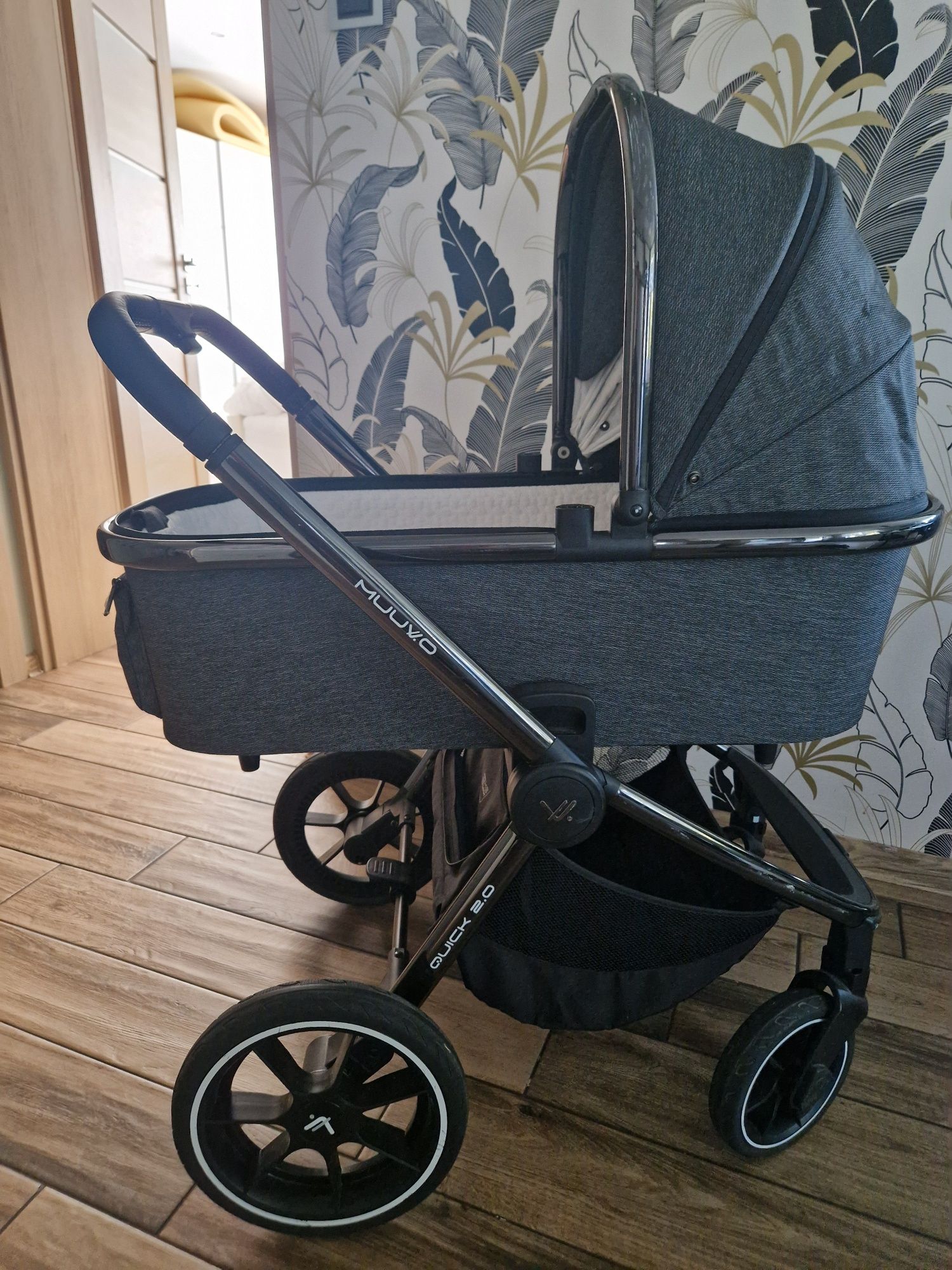 Wózek 2w1 Muuvo quick 2.0 z gondolą XXL Black chrome Anthracite