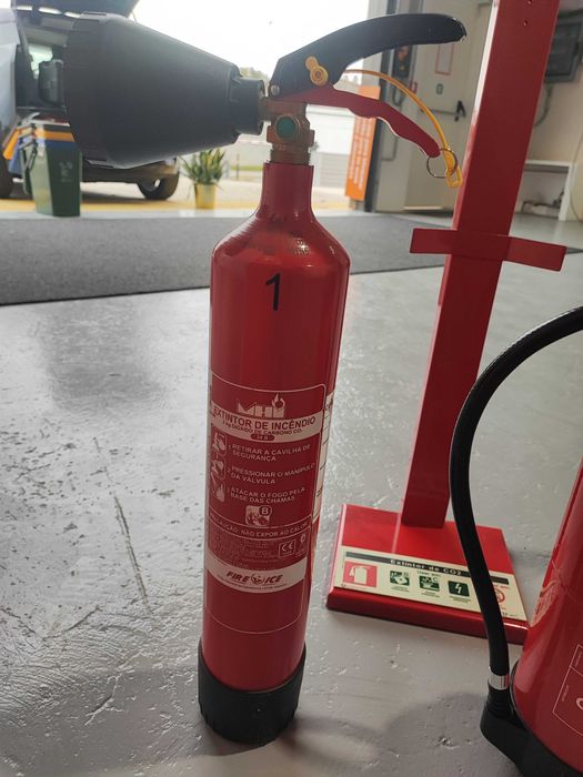 Extintor de Dióxido de Carbono 34B CO2