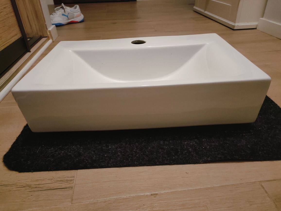 Umywalka ceramiczna