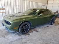 Dodge Challenger Amerykańskie coupe z 2020 roku w transporcie do Polski