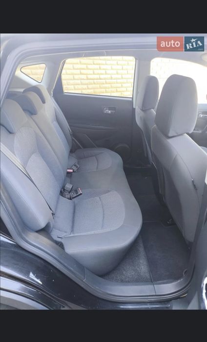 Продам  Черный паркетник  Nissan Qashqai !!!