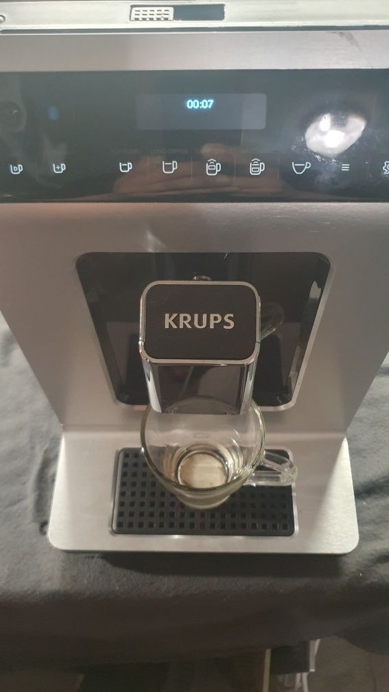 Ekspres ciśnieniowy do kawy Krups EA89