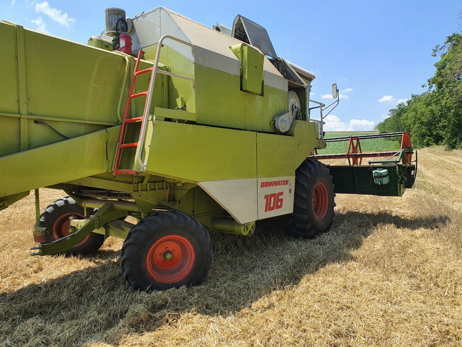 Claas dominator 106