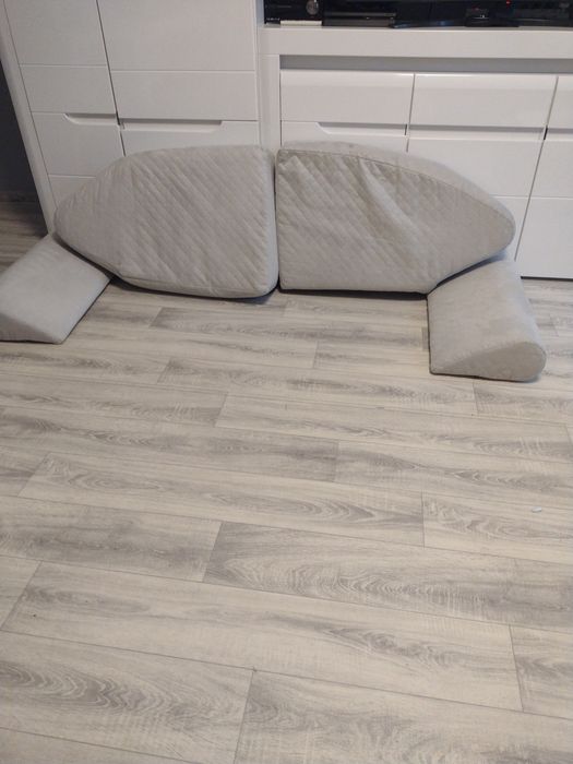 Kpl poduszek na sofę łóżko tapczan rogówkę