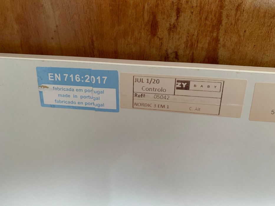 Berço ZIPPY com colchão