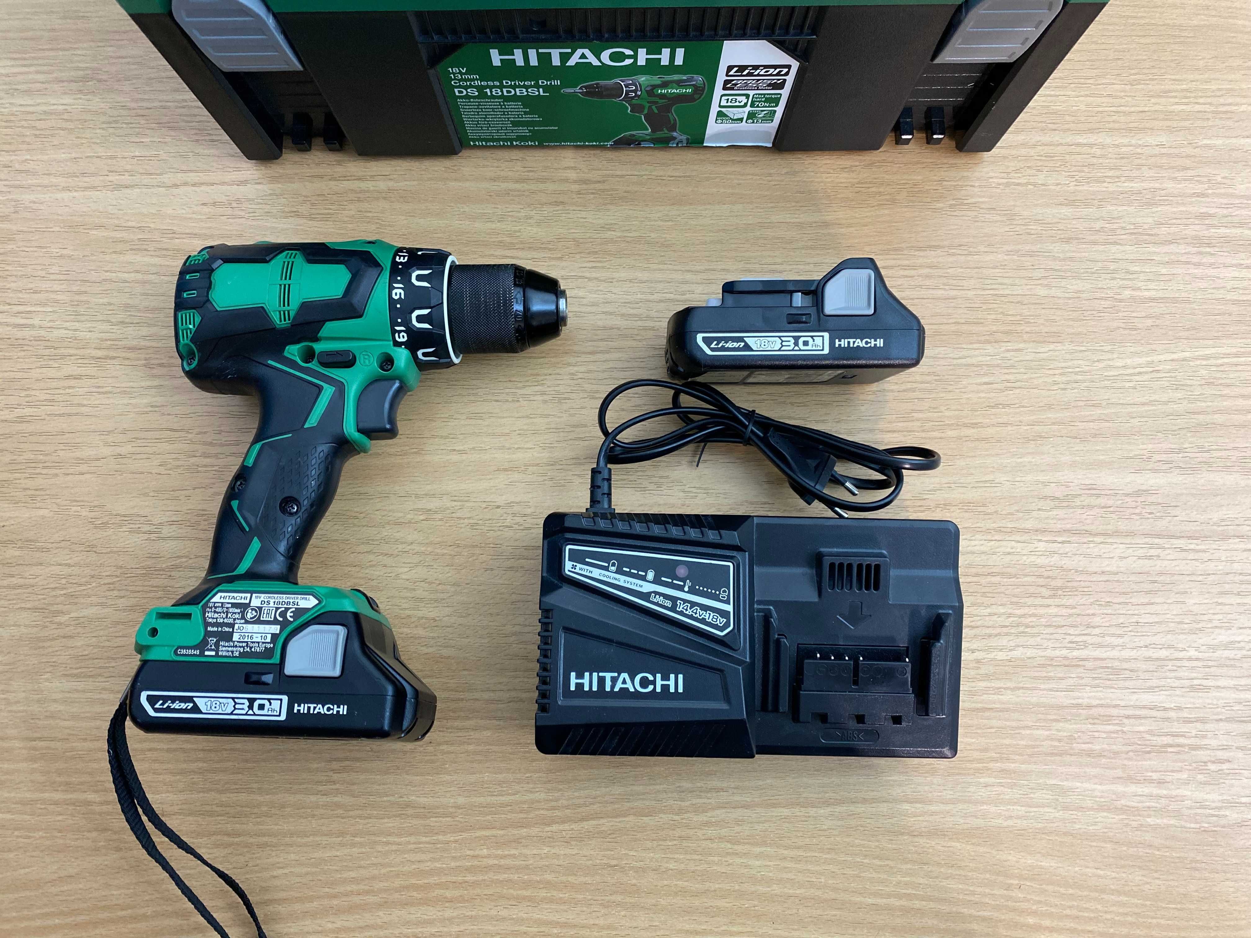 Wiertarko-wkrętarka Hitachi DS18DBSL 2 aku 18V 3.0Ah ładowarka walizka
