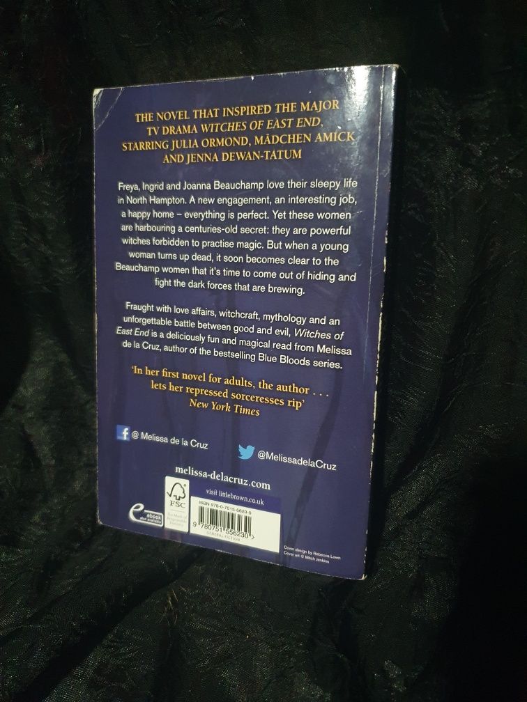 Livros Trilogia da saga "witches of east end" em inglês