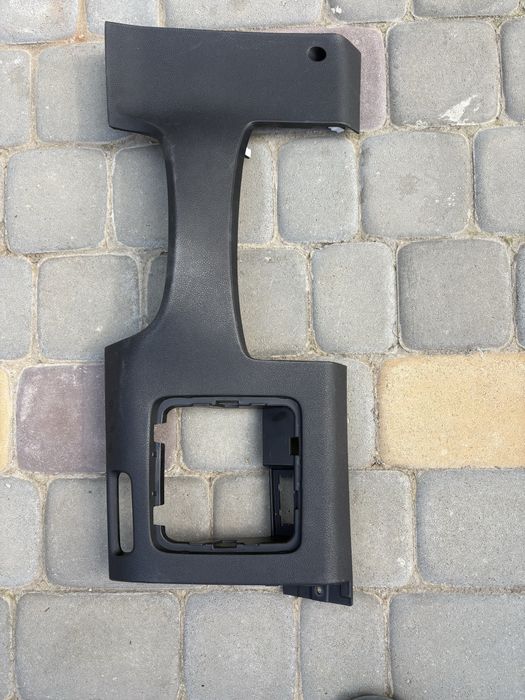 Запчастини до Кіа Ніро