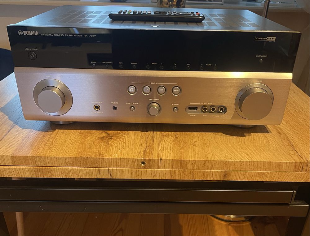 Amplituner Yamaha 7.2 RX-V767 HDMI + Pilot