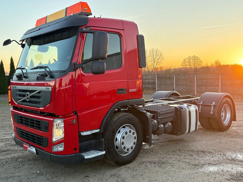 Volvo FM 330 4x2 rama do zabudowy