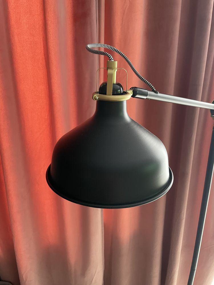Lampa stojąca loft ikea