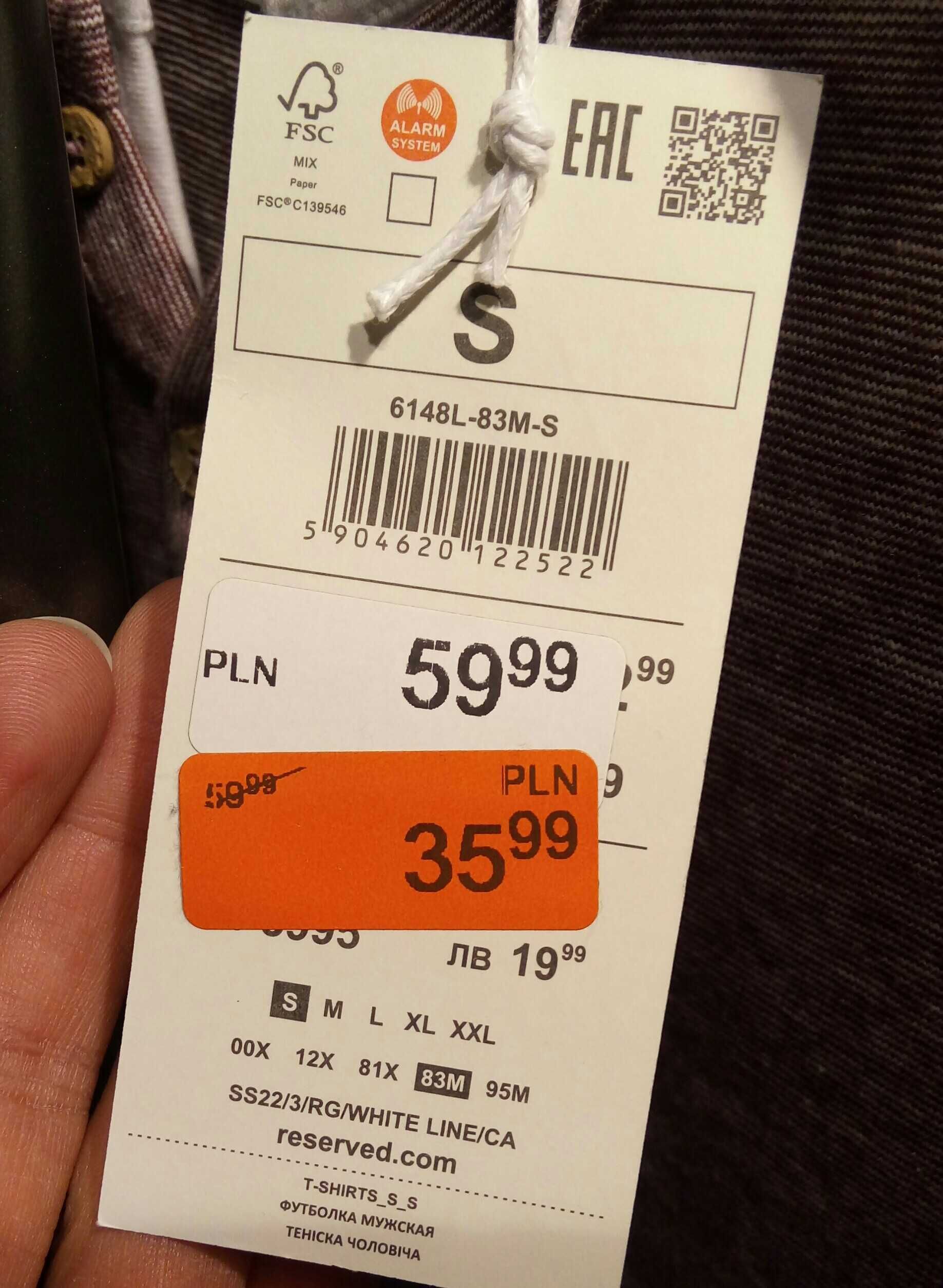Nowa koszulka Reserved. Rozmiar S.
Organic cotton.