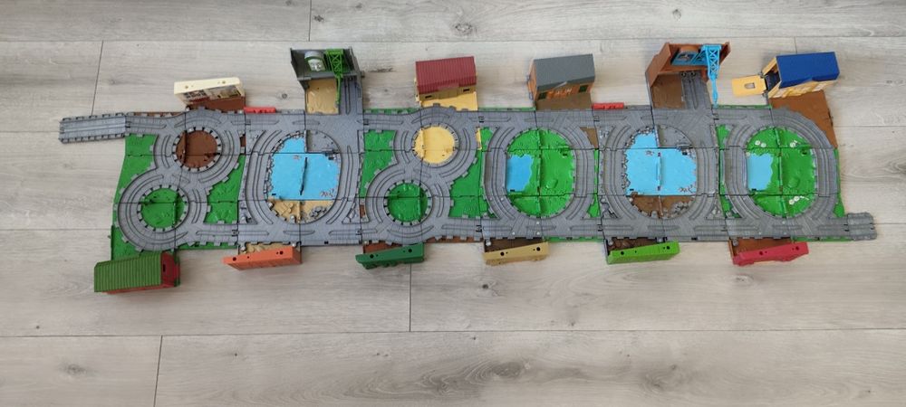 Tomek i przyjaciele Zestaw 6 walizek Take'n'Play