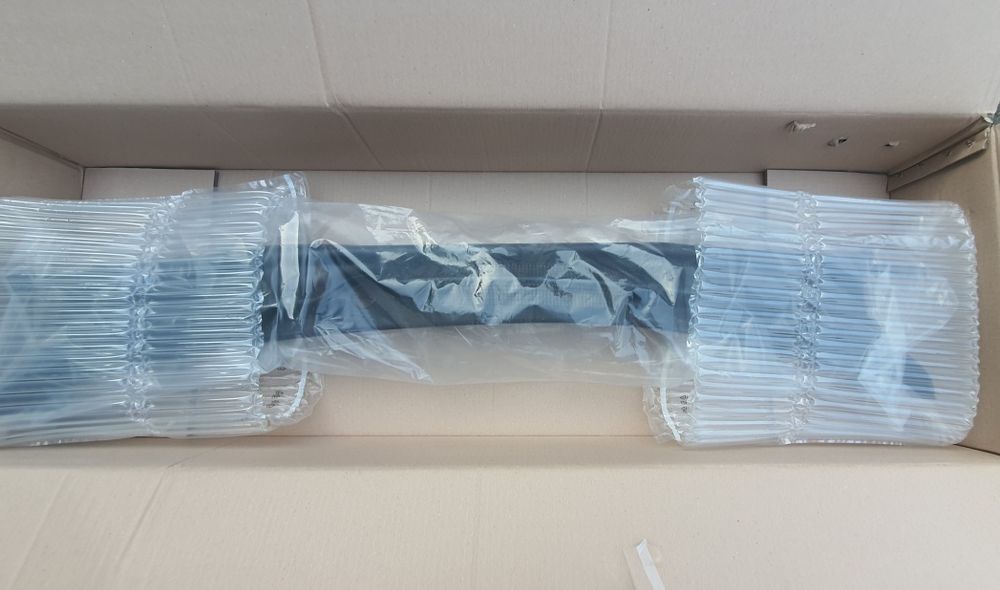 Молдинг лобового скла нижній Hyundai 86150-3V000