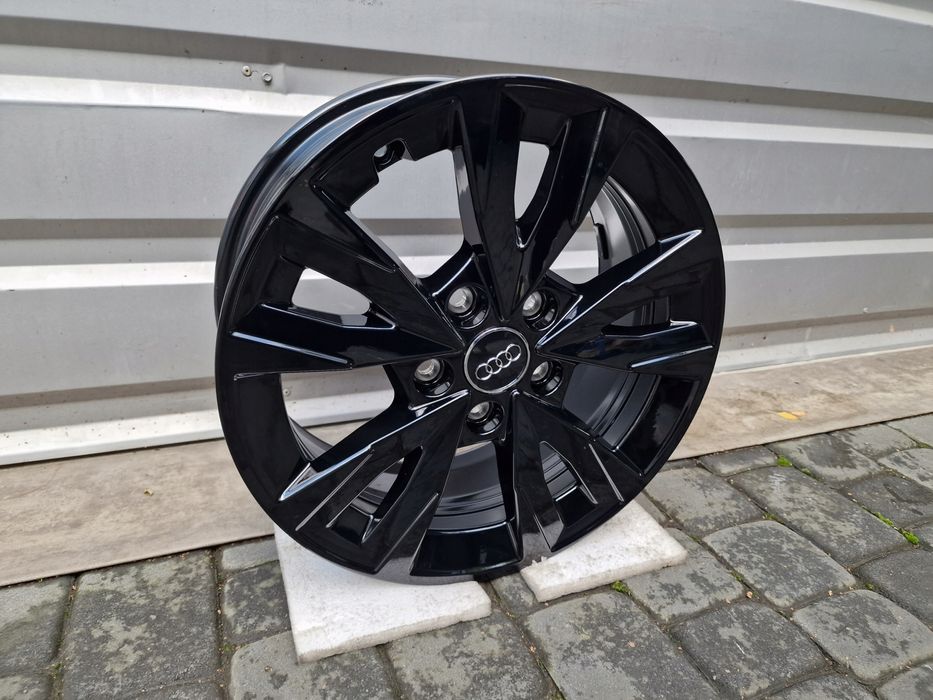 NOWA ORYGINALNA Felga Audi 16" 6.5" ET 43 5x112 8Y0.071.496 A3 8V