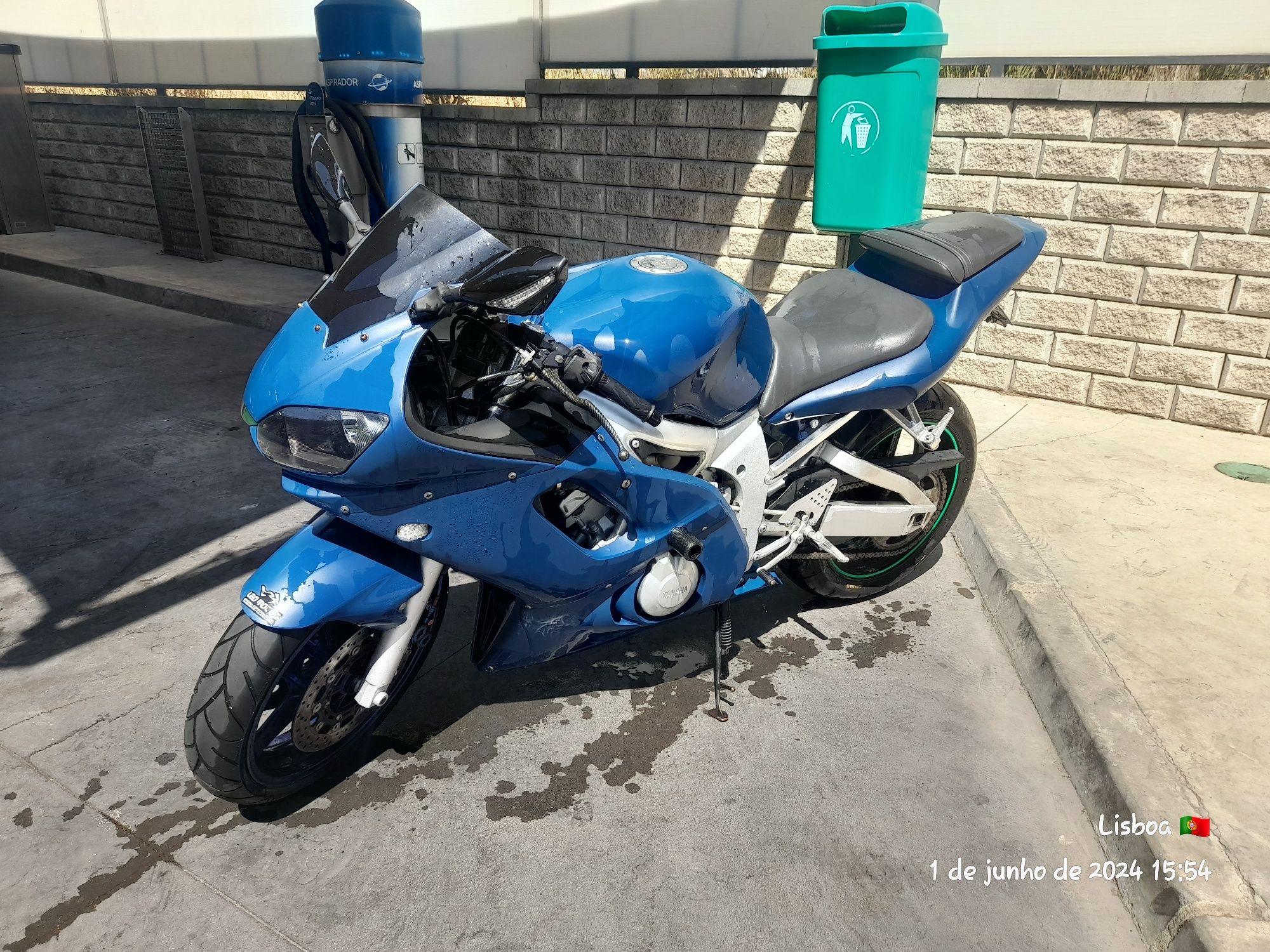 Mota R6 azul Yamaha