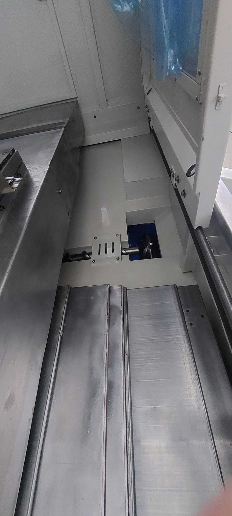 Pionowe centrum frezarskie CNC JANUS VMC-1600
