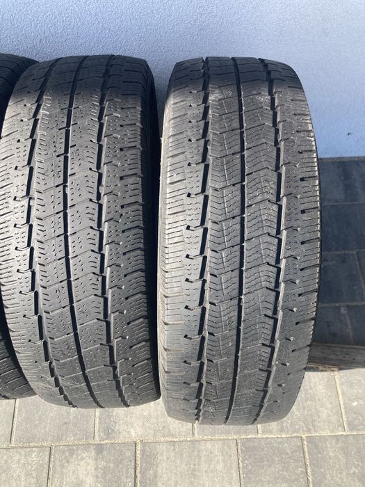 Opony zimowe 215/65/16C Matador