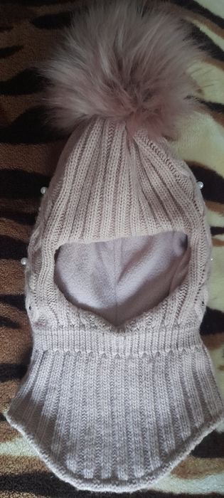 Зимова шапка для дівчинки