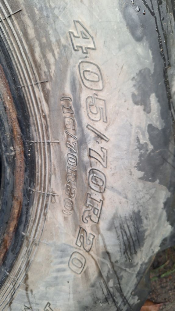 Opony 16/70/20 405/70/20 Dunlop