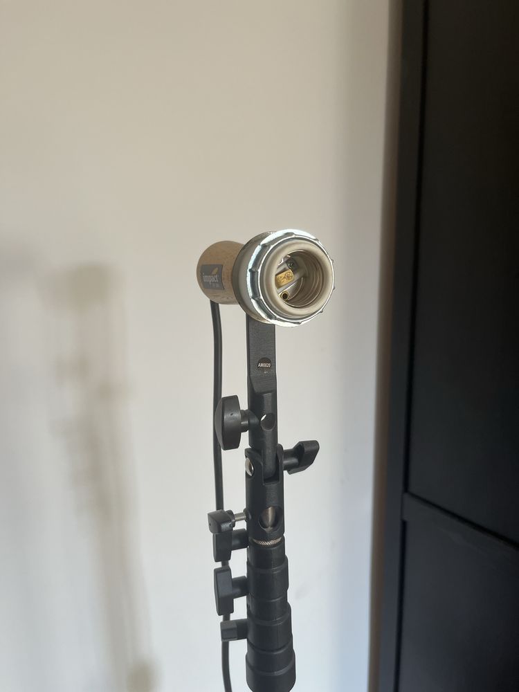 Luz de estúdio + tripé