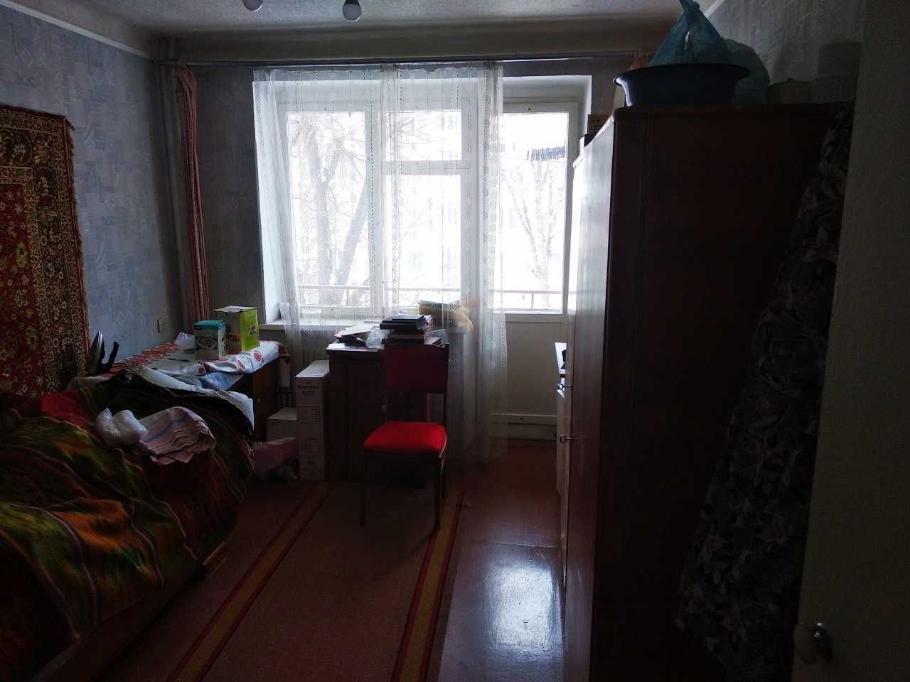D1A  Продам 2к.кв. 2/5, Пятихатки, Центр.