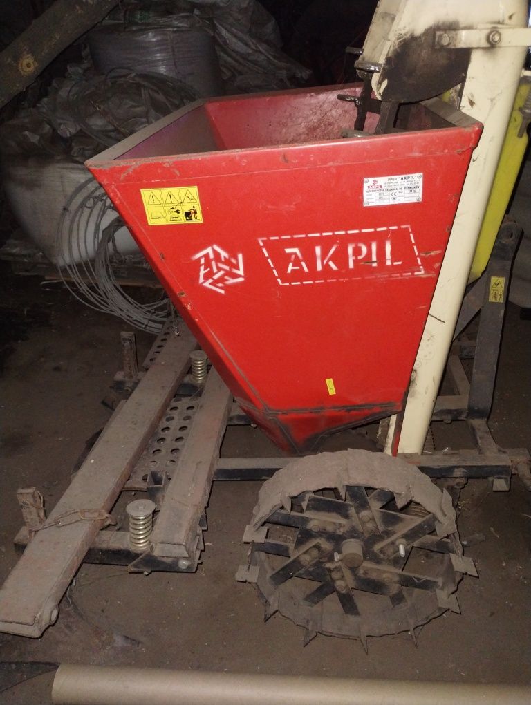 Картофелесажалка