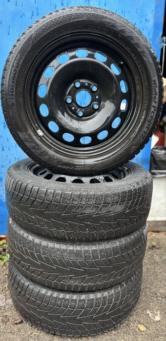 Комплект зимової гуми Hankook на дисках 205/55R16 з ковпаками Skoda