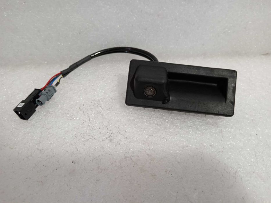 Audi a4 b9 седан камера заднього ходу кнопка 3v0827566l