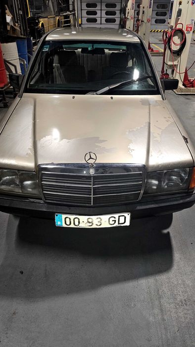 Mercedes - Benz  190 D